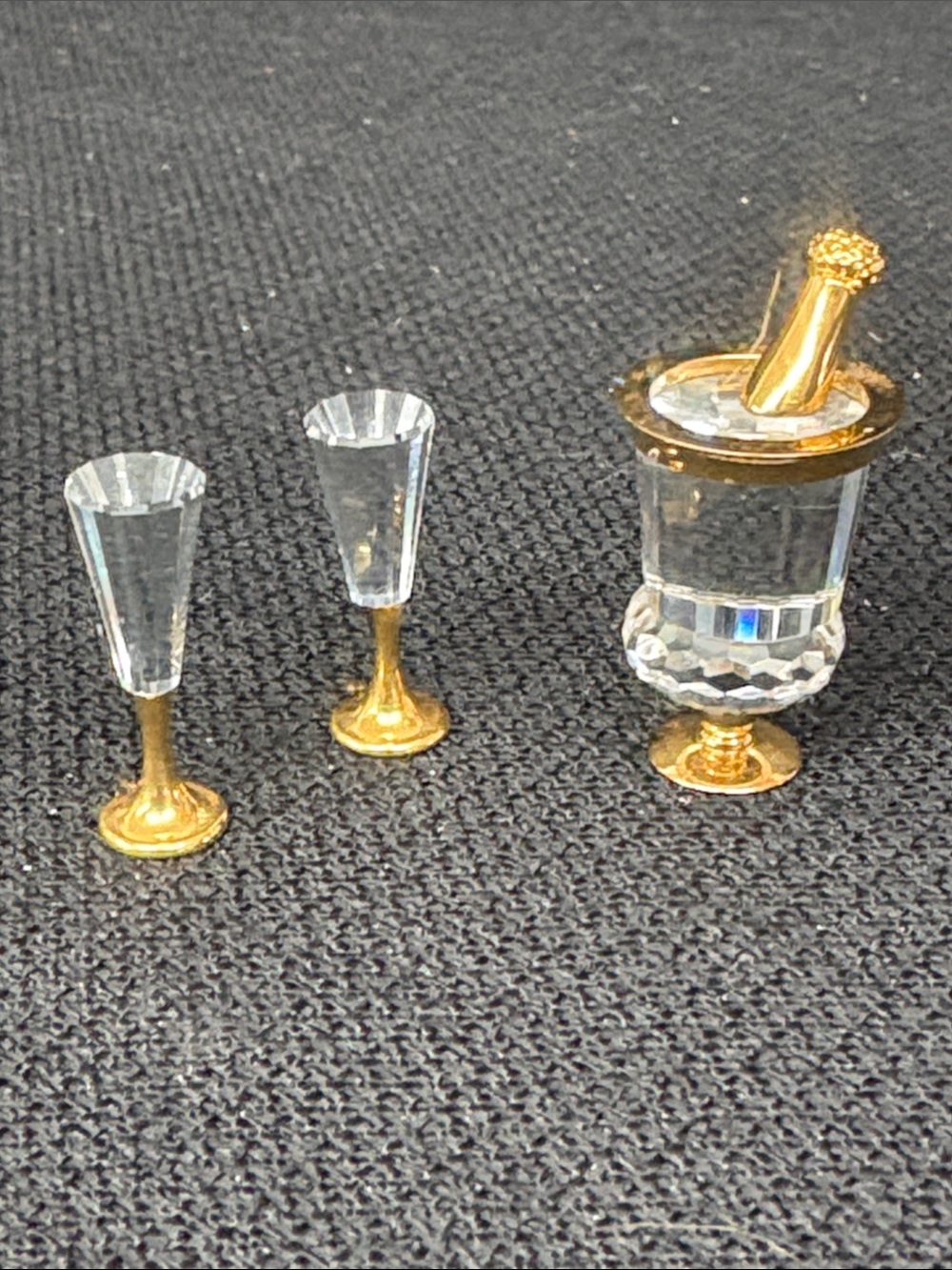 Miniature crystal champagne set